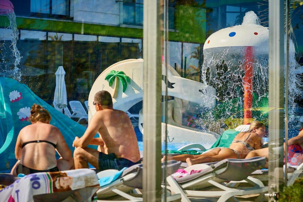 Cristalex Aparthotel & Spa Mamaia Nord Năvodari Exterior foto